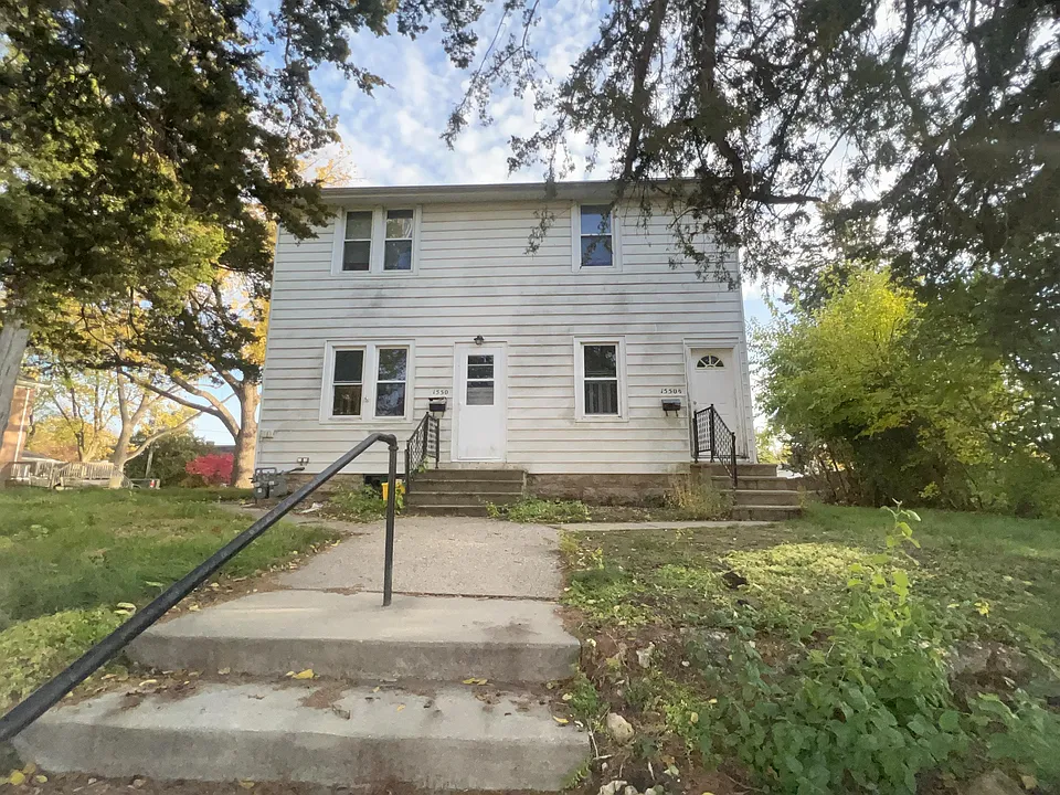1550 W 3rd St #1