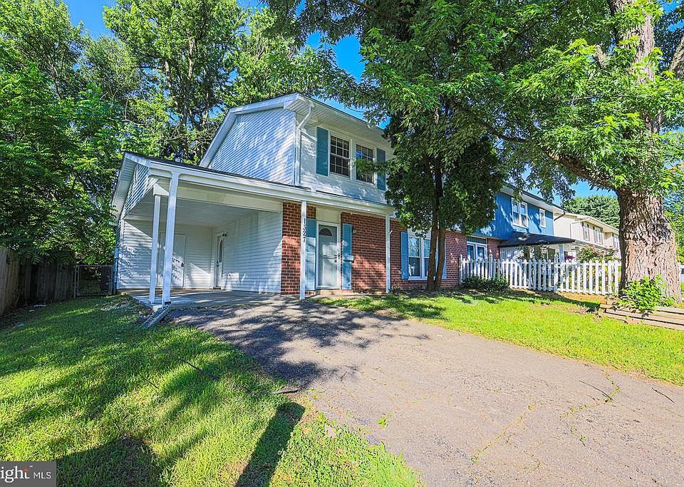 1st image of 1327 FARRARA DRIVE