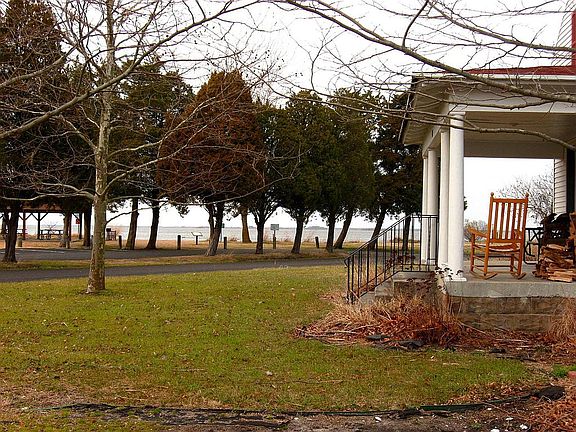 looking toward the waterfront