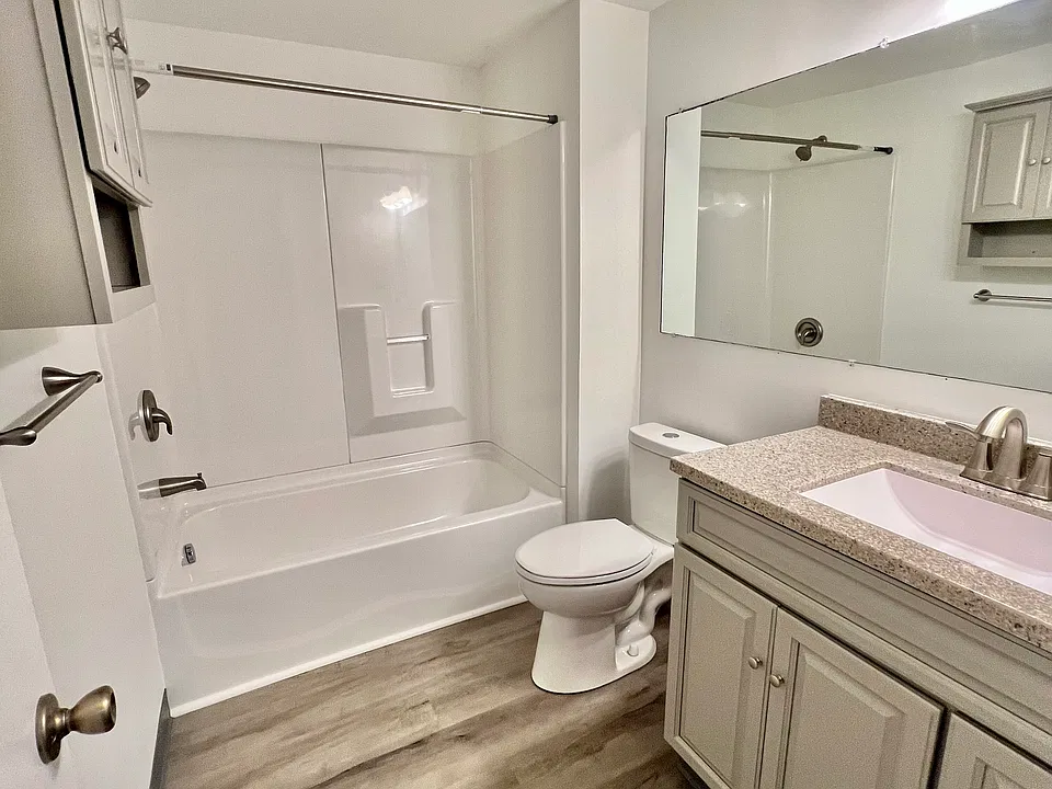 5B Fairway Rd #5B