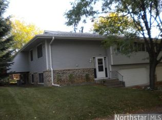 1300 Crestridge Ln, Eagan, MN 55123