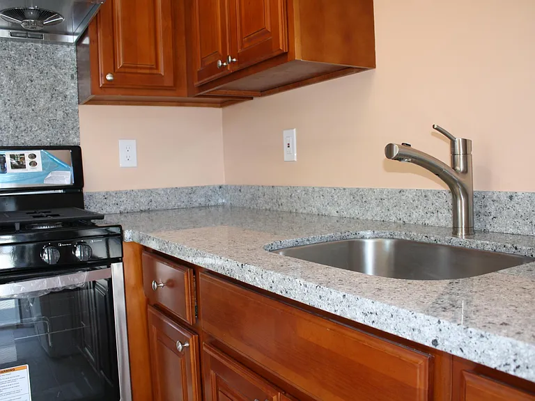 259 Selwyn Dr #B — Photo 6