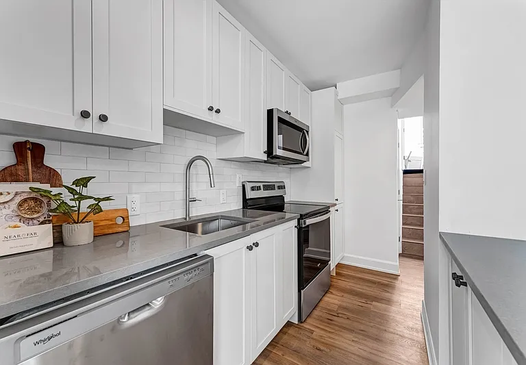 153 Sanford Ave #C — Photo 4