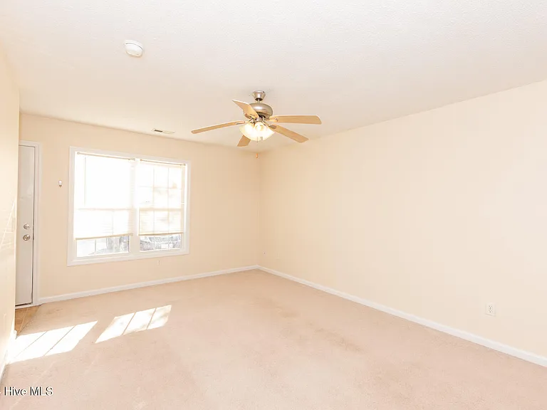 125 Cornerstone Pl — Photo 8