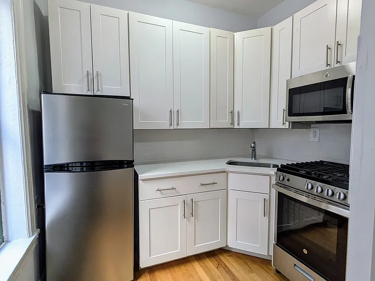 511 E 78th St #2G-515 — Photo 1