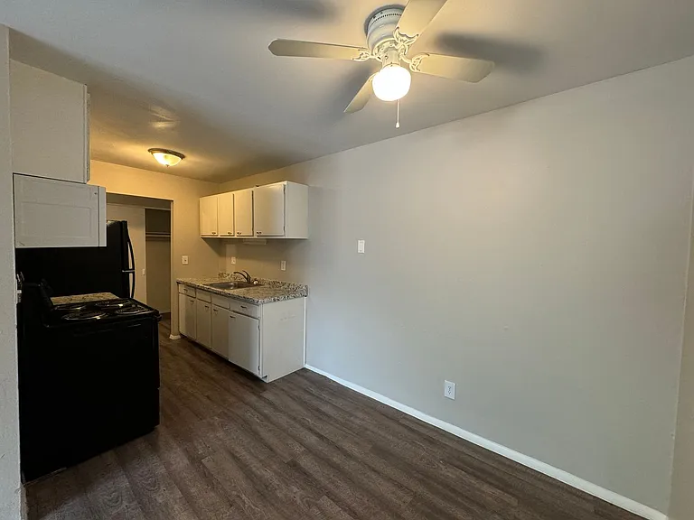 Peoria Flats - New Mgmt - New Name - Fresh Upgrades — Photo 10