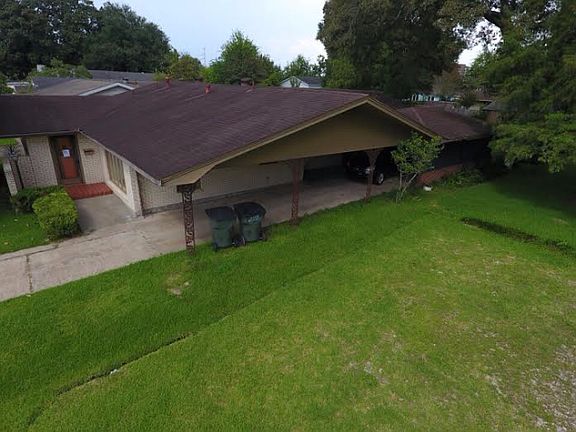 2nd image of 3005 Warren St