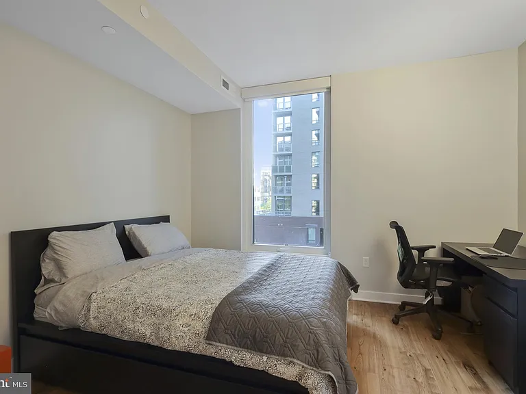 1781 N Pierce St #406 — Photo 17
