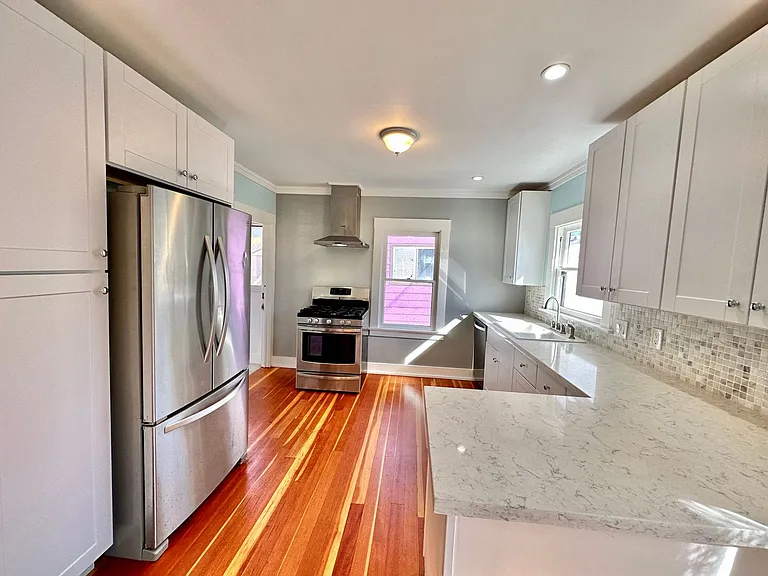 1814 Spalding Pl — Photo 2