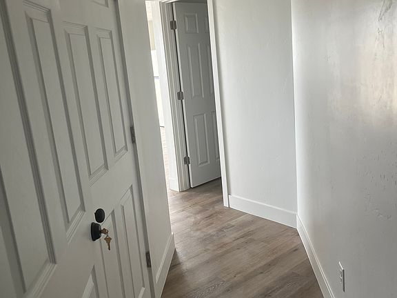 3rd image of 1003 W Coral Charm Way #2
