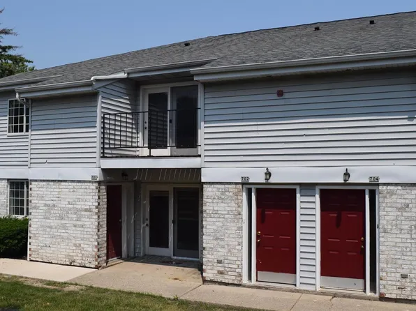 702 Whispering Pines WAY, Fitchburg, WI 53713
