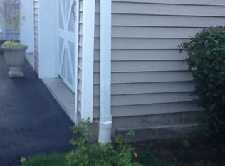 27 Lloyd Ct, Brooklyn, NY 11223