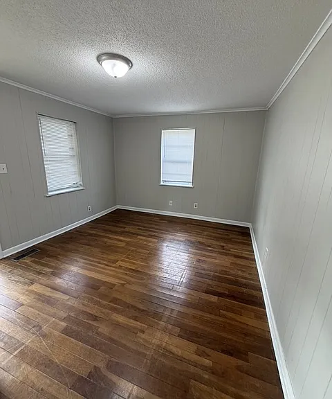 258 Oak St — Photo 11