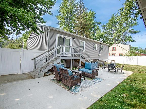 5th image of 1709 Booth Ave