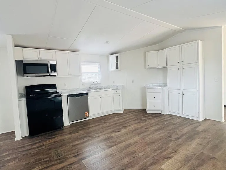 395 Pashun Ln — Photo 12