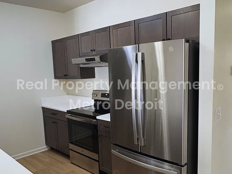 1151 Alameda Blvd — Photo 4