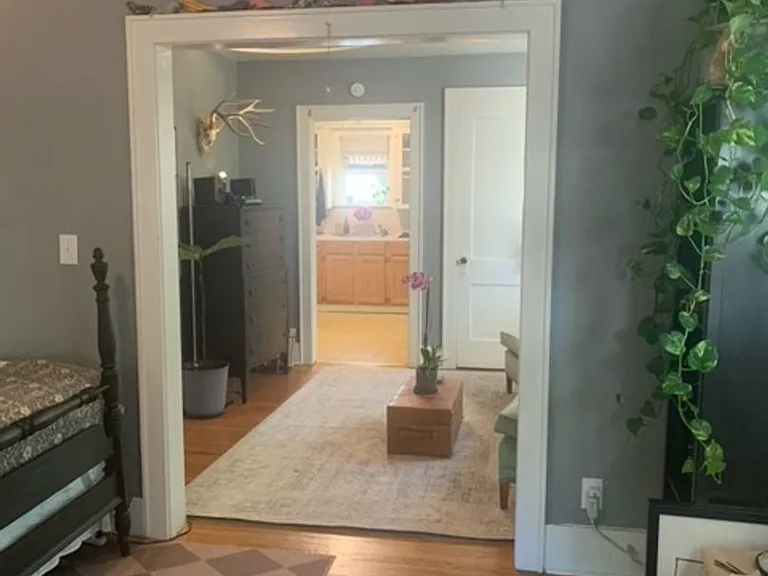 840 S Flood Ave — Photo 2