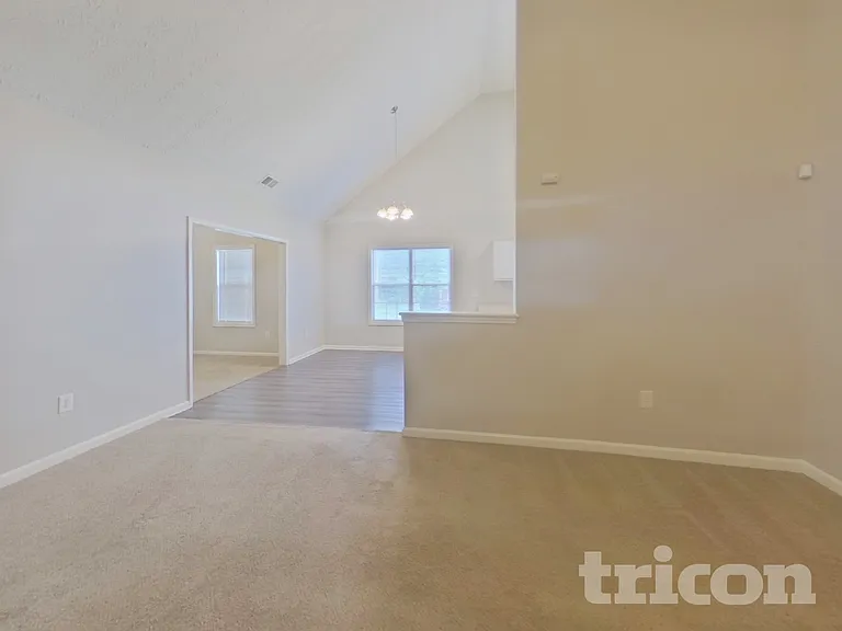 70 Homeplace Dr — Photo 2