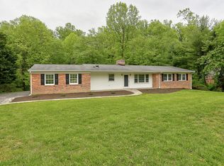 17717 Tree Lawn Dr, Ashton, MD 20861