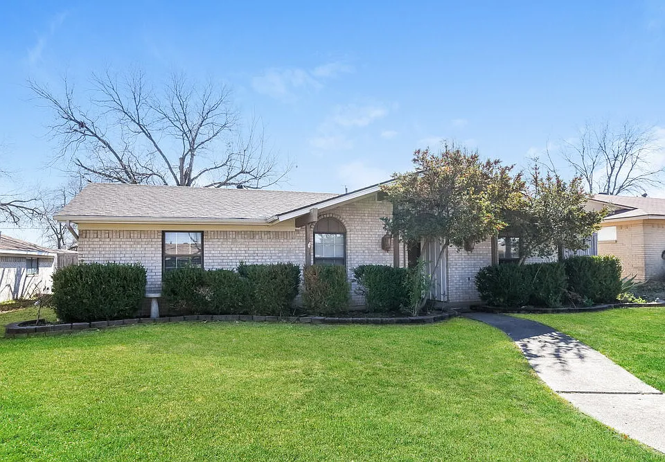 2532 Belhaven Dr