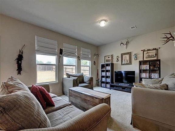 4th image of 311 Grutsch Dr