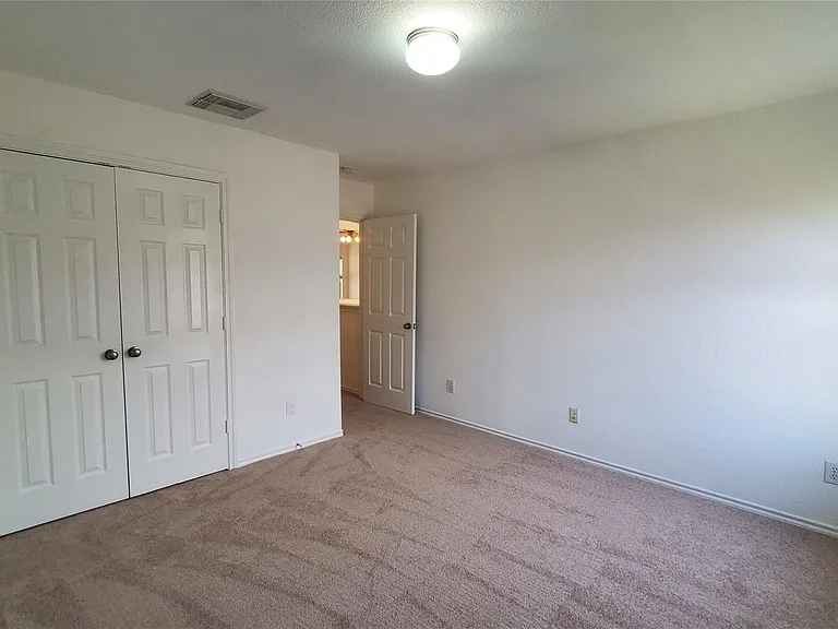 2814 Silver Point Ln — Photo 14