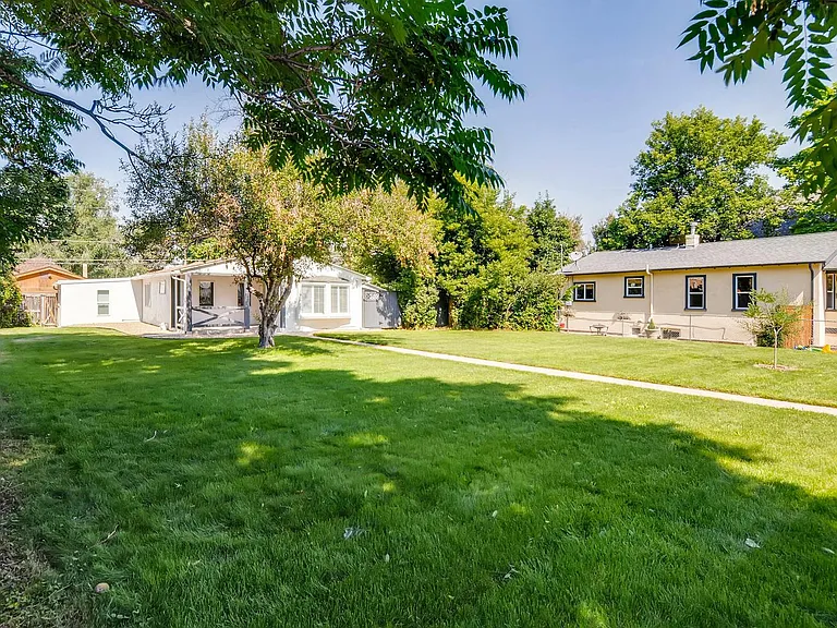 1571 S Corona St — Photo 35