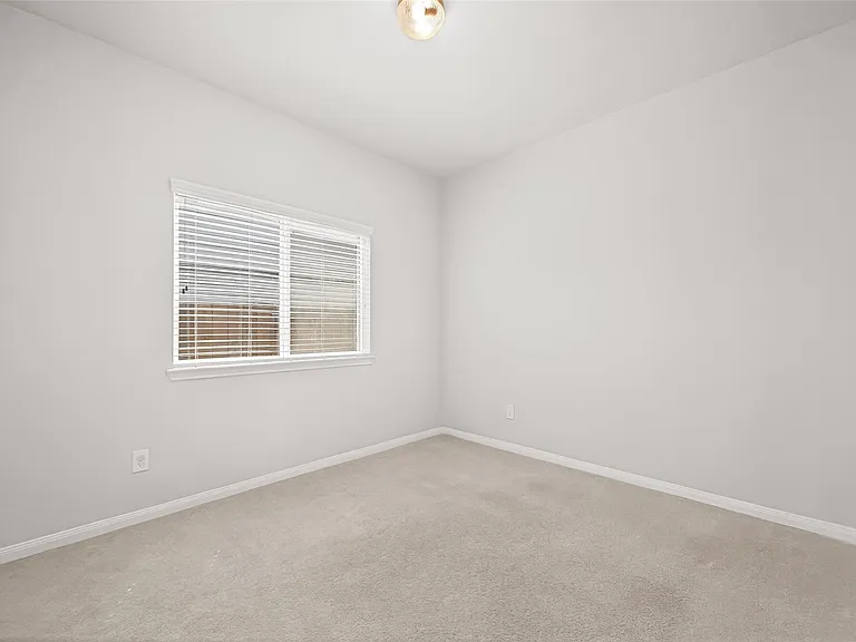 1701 Cindy Ln — Photo 15