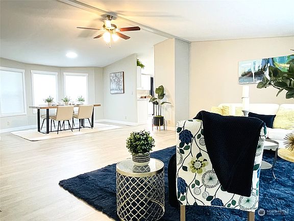 3rd image of 704 87th Avenue NE #70