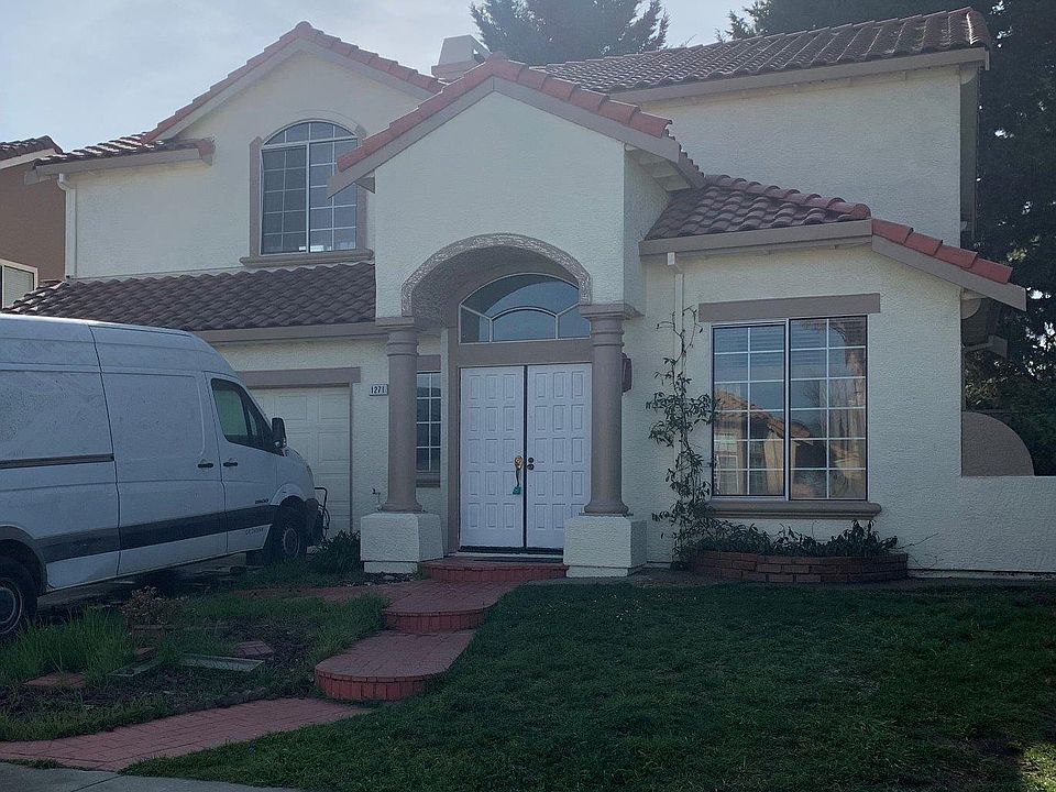 2nd image of 1271 De Cunha Ct
