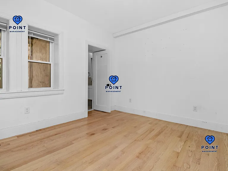 86 Chelsea St — Photo 7