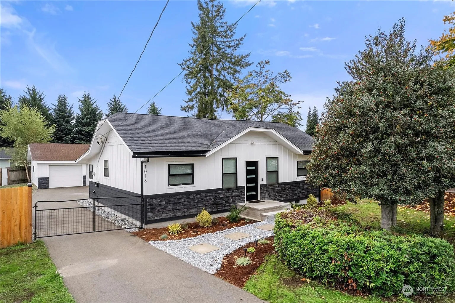1018 7th Avenue SE photo 1