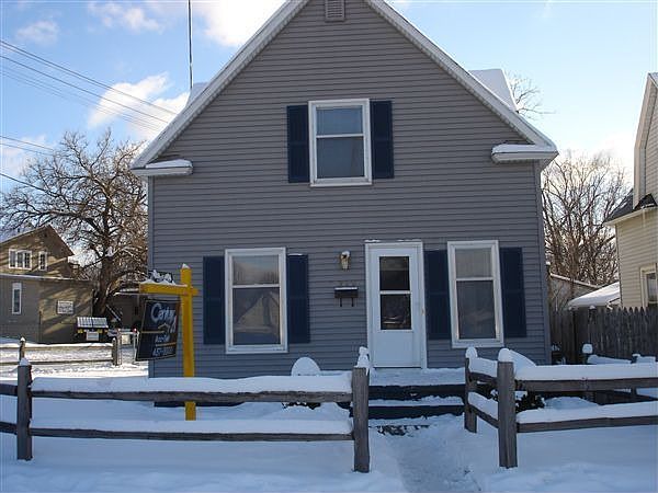 222 Saunders