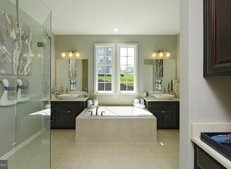 141 Coachman Cir — Photo 22