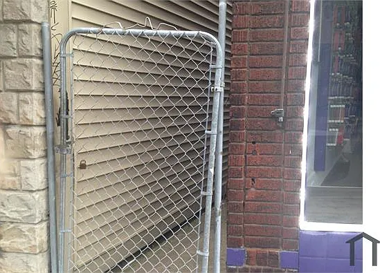 4175 Hamilton Ave — Photo 2