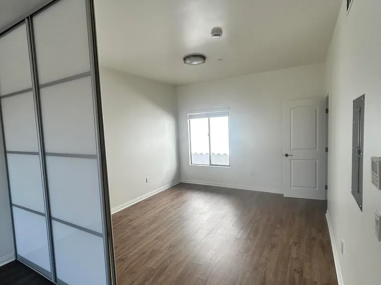 920 Lowena Dr #17 — Photo 4