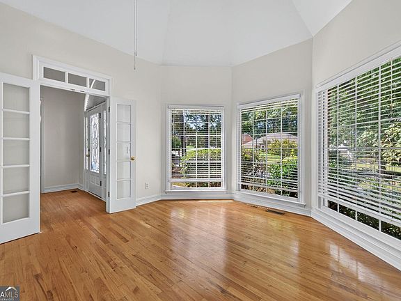 5th image of 6415 Wenham Ct