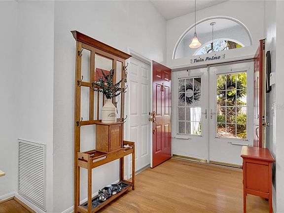 5th image of 1712 Autumnwood St