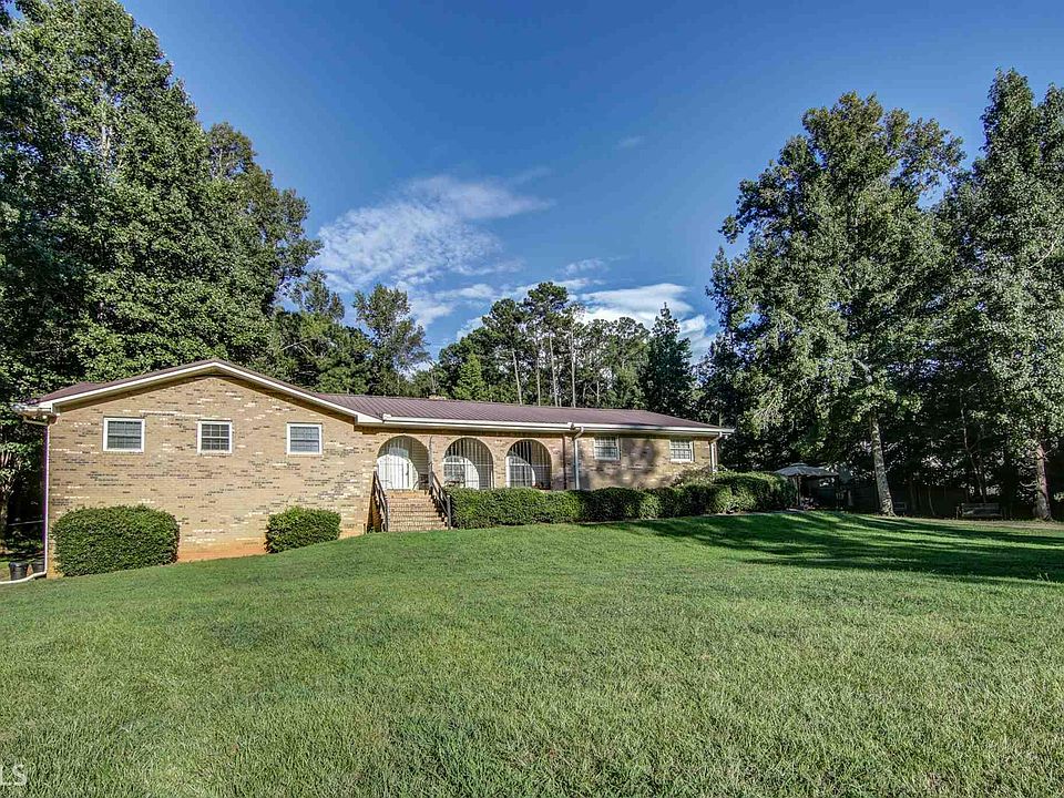 1st image of 3066 Glad Dale Dr SE