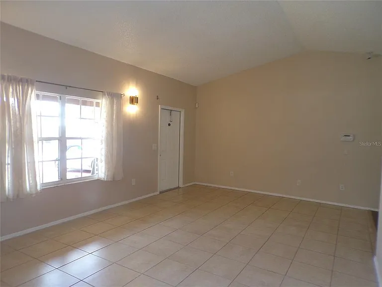 18407 Avon Ave — Photo 28