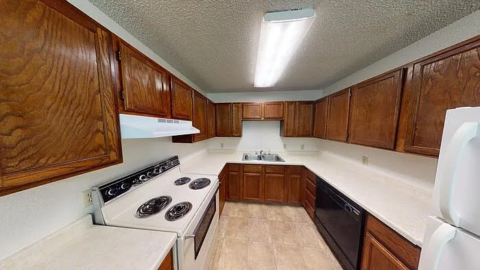 1706 E Main St #B8 — Photo 2