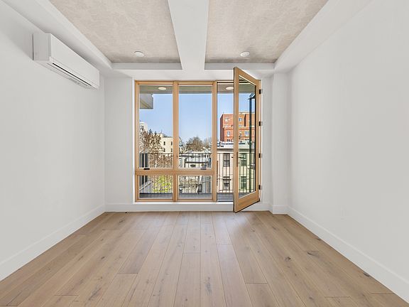 3rd image of 241 16th St #3B