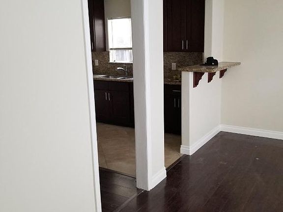 3rd image of 1308 N Hollywood Way #B