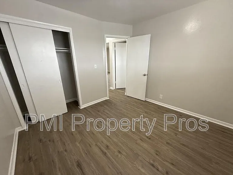 7701 W Hampton Ave #6 — Photo 16