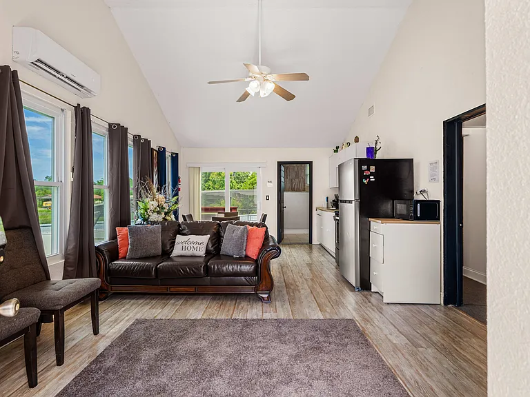 1110 E Lakeshore Blvd #3 — Photo 27