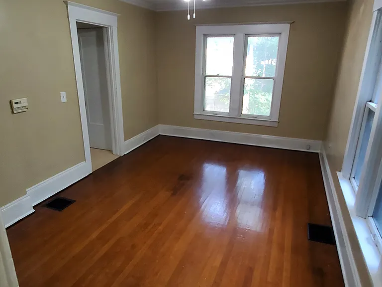 140 College Ave NE #4 — Photo 18