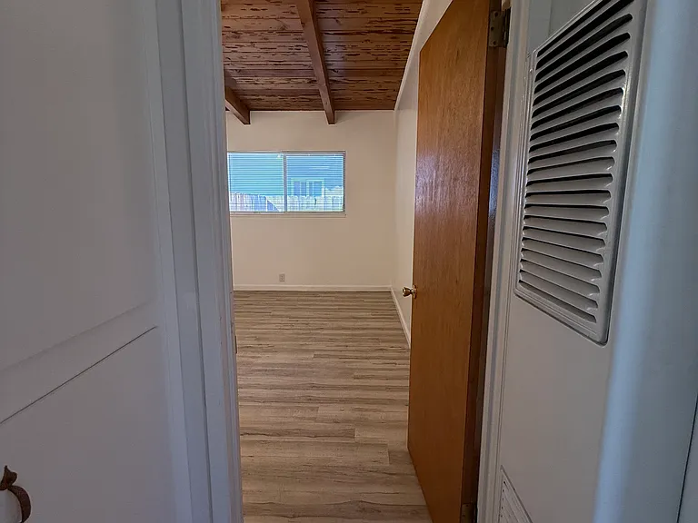 1400 W Lockeford St #5 — Photo 11