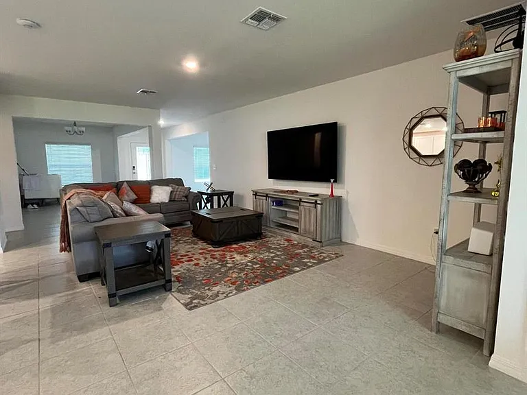 1425 SW Vicuna Ln — Photo 3