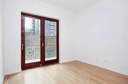 777 Driggs Ave #5 — Photo 8