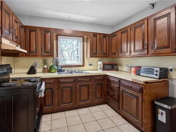 277 Ward St, Woonsocket, RI 02895